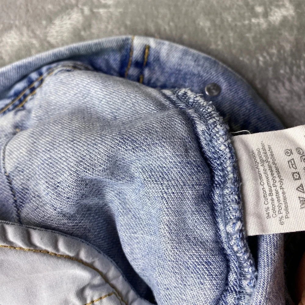 Free‎ People Rumors Denim Jacket Light Wash Distressed Crop Trucker XS Grunge - Picture 6 of 8